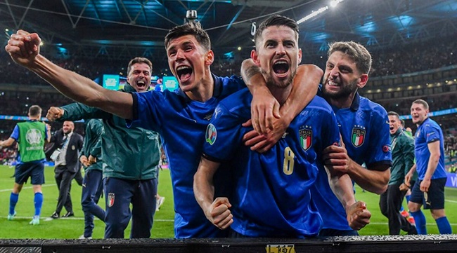 The Latest: Italy advances to semifinals at Euro 2020